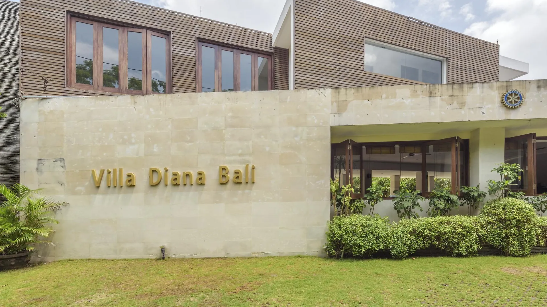 Villa Diana Bali Legian Resort