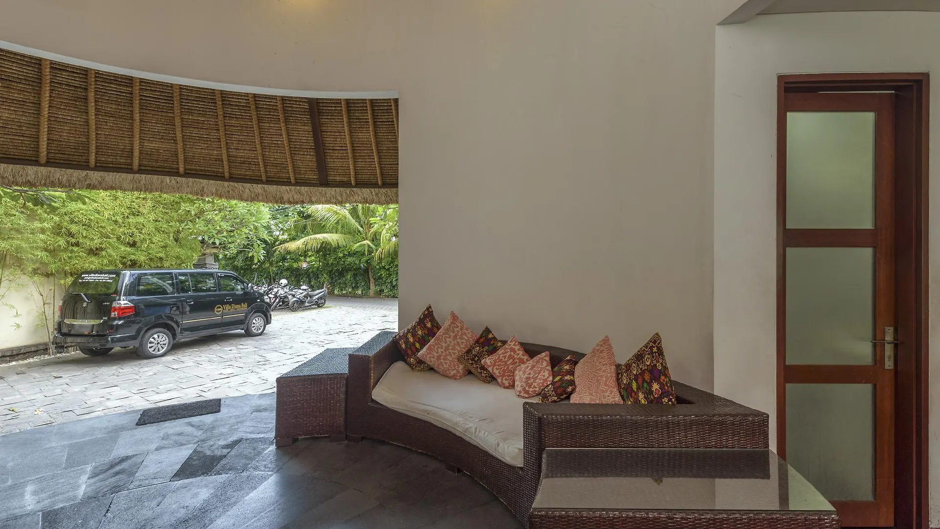 Resort Villa Diana Bali Legian