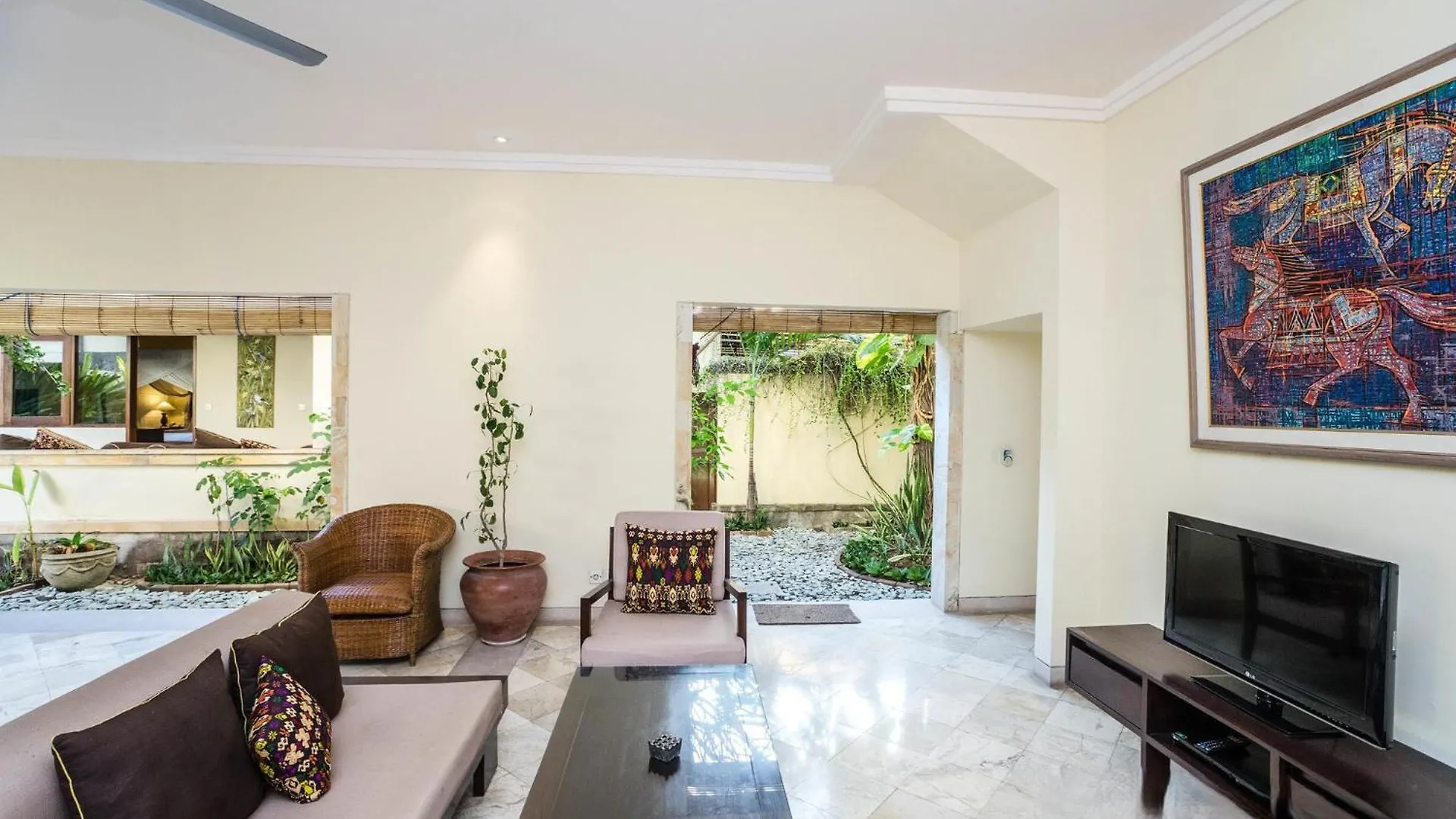 Villa Diana Bali Legian Resort