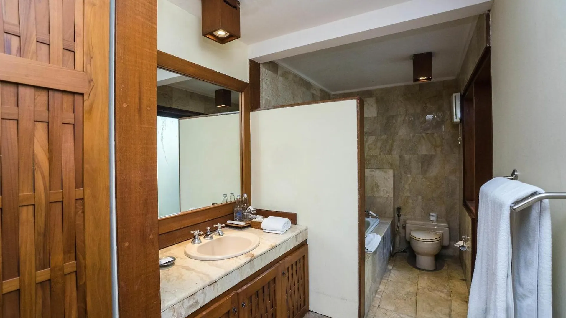 Villa Diana Bali Legian 4*,  Endonezya