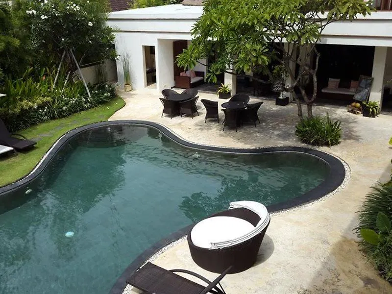 Resort Villa Diana Bali Legian