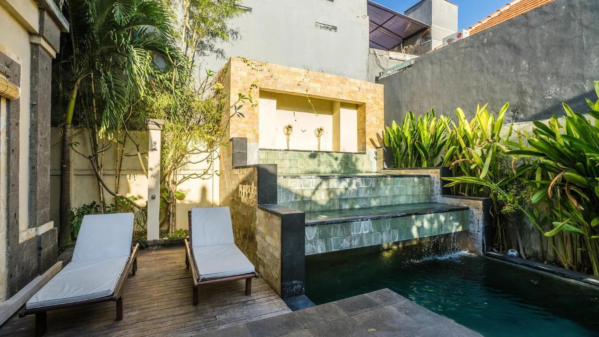 Resort Villa Diana Bali Legian